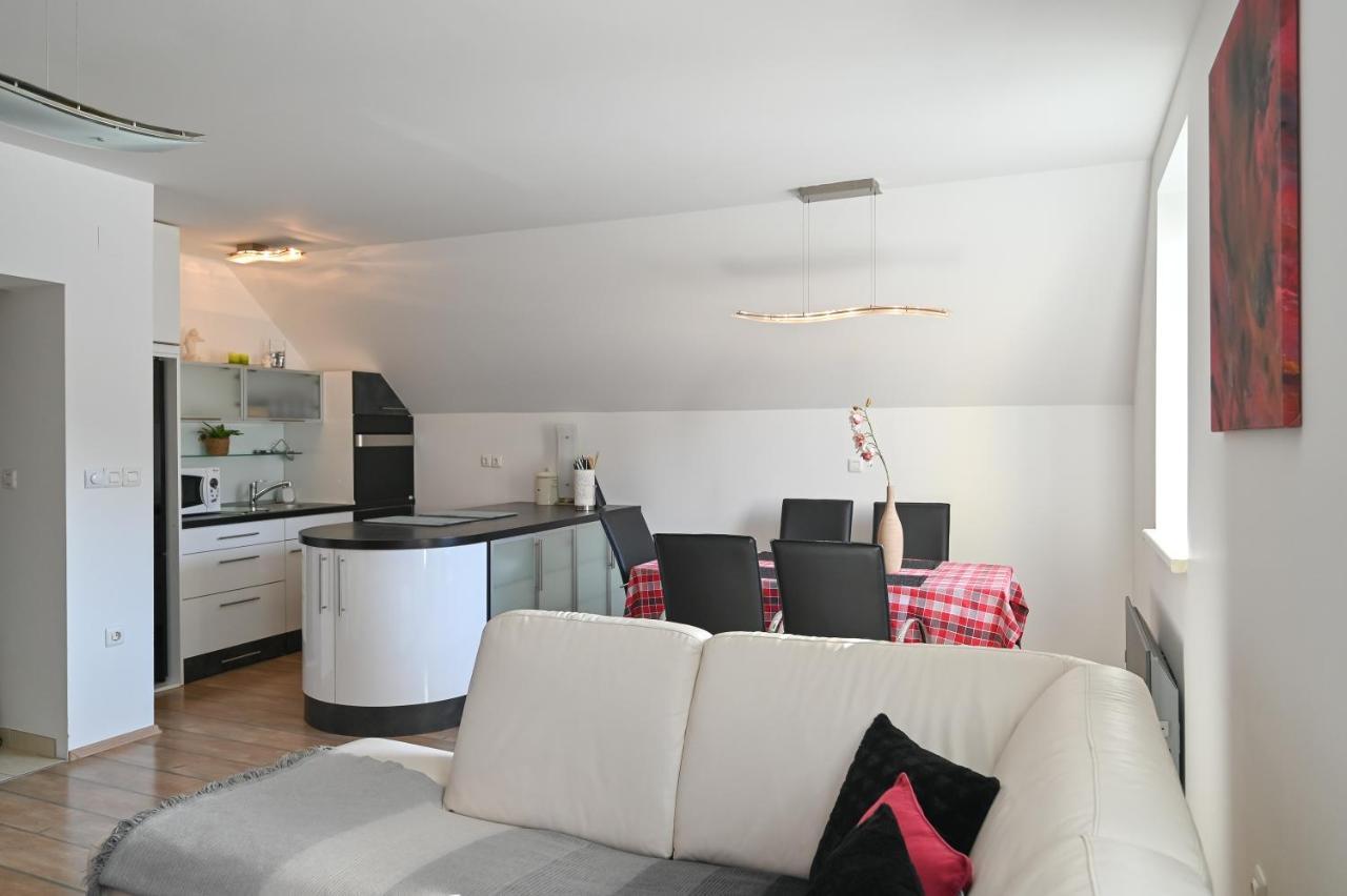 Apartment Stros With Private Sauna Кранська Гора Екстер'єр фото